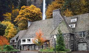 Multnomah Falls Lodge